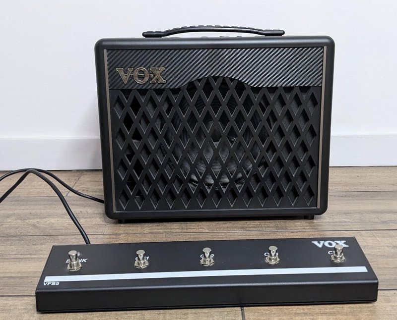 Amplificador Guitarra VOX VXII 30W + Pedal Footswitch VFS5