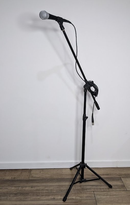 Microfono Shure PG48 + pie + cable