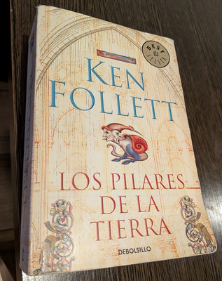 Los Pilares de la Tierra - Ken Follett